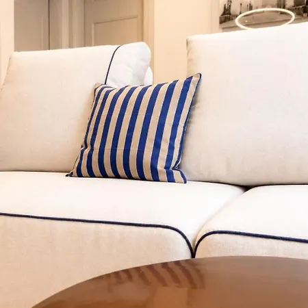 アパート Scheffel Residences Solace リガ