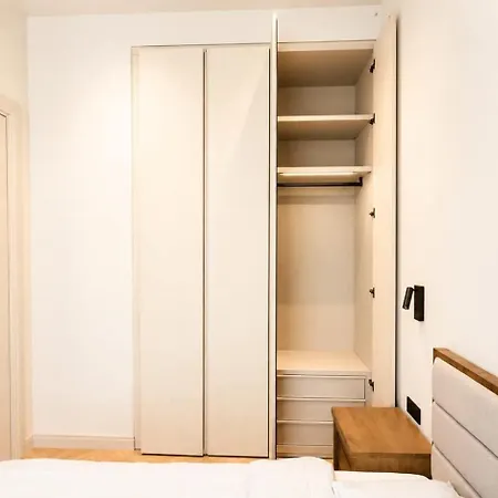 Scheffel Residences Solace Lägenhet