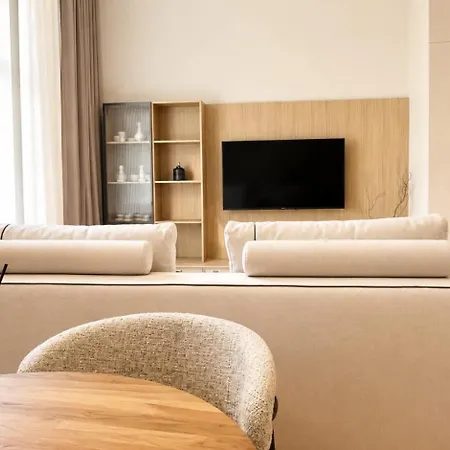 Scheffel Residences Solace アパート