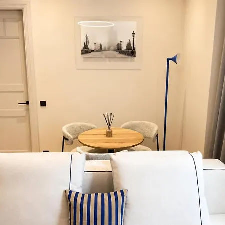 Lägenhet Scheffel Residences Solace